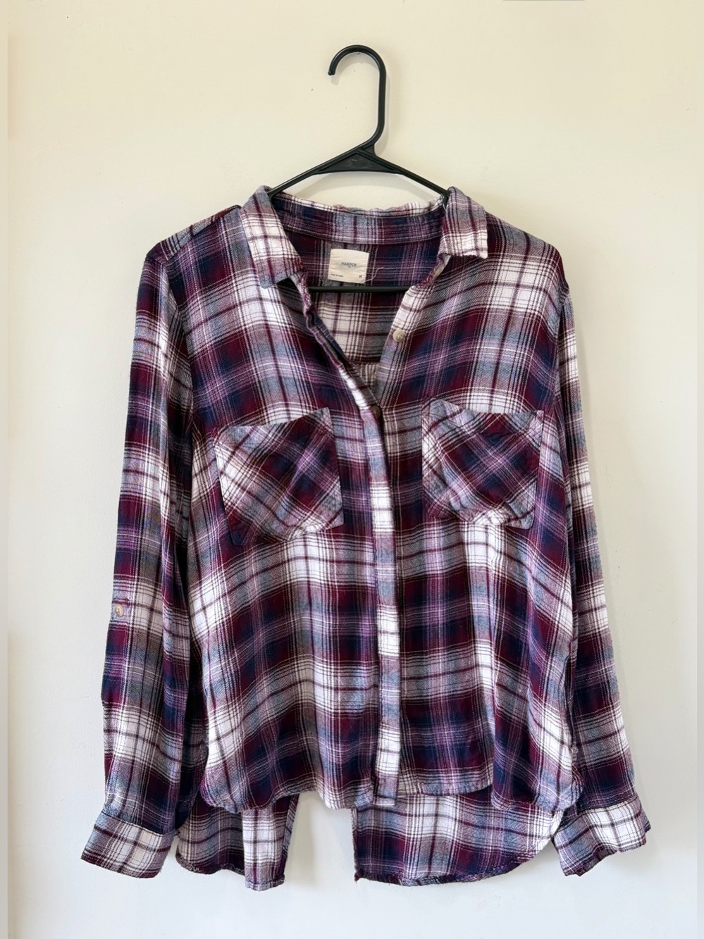 Francesca’s Harper Open Back Plaid Button Down Shirt Burgundy Navy Size M - Picture 2 of 5